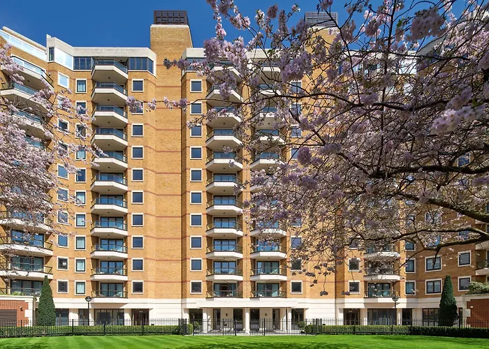 Cheval Gloucester Park At Kensington